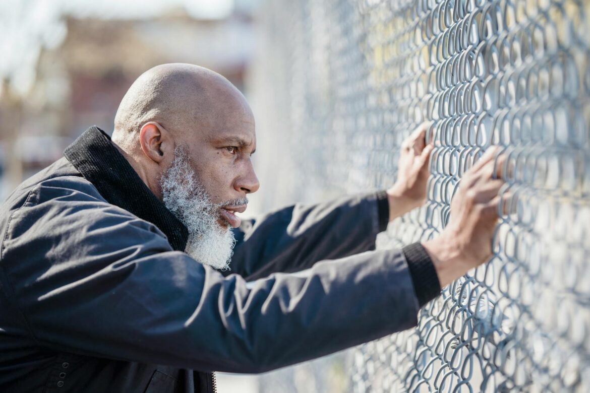 Ogrodzenie panelowe – praktyczne rozwiązanie dla nowoczesnego domu - ilustracja artykulu